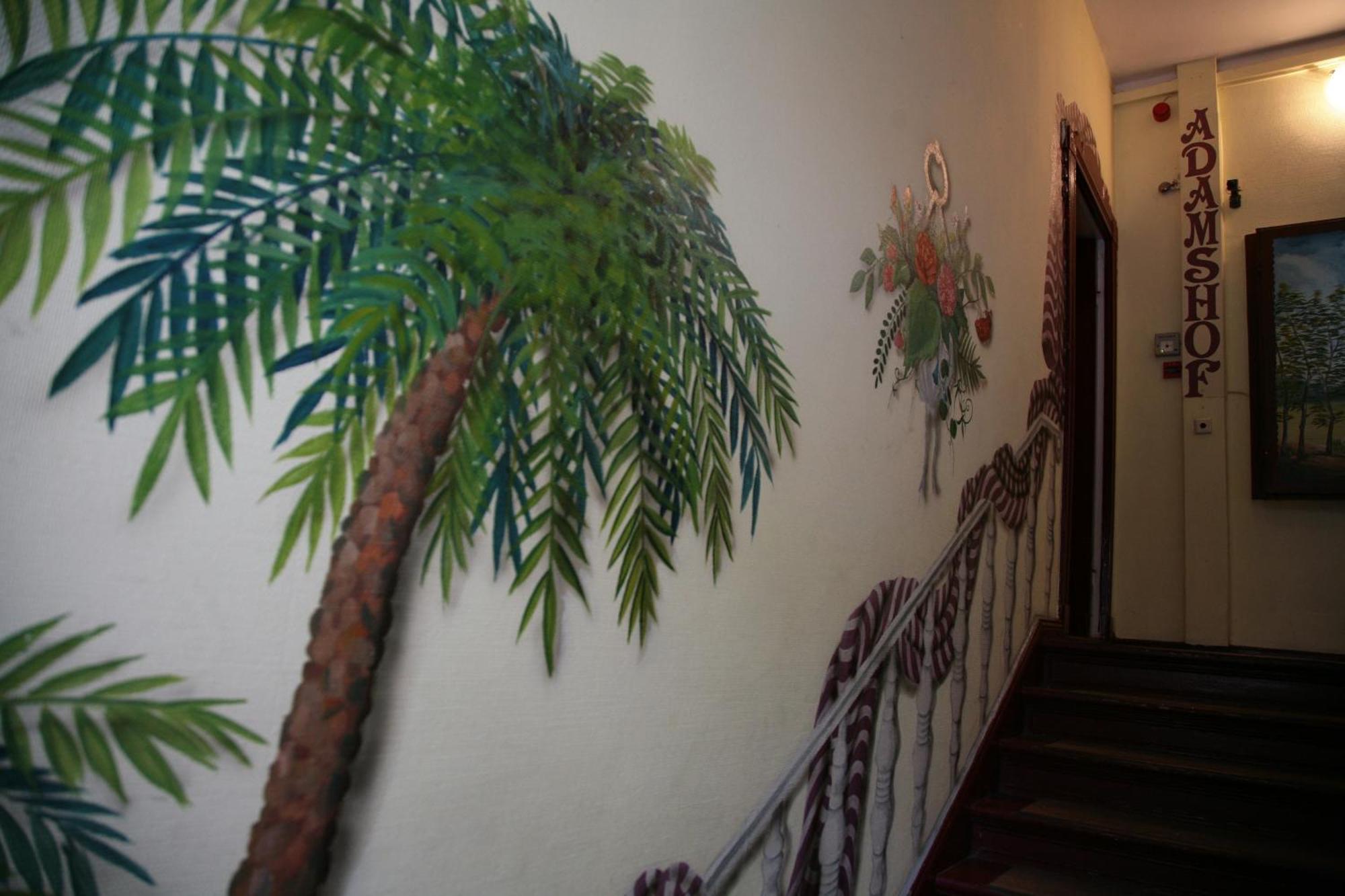 Hotel-Pension Adamshof Berlin Extérieur photo