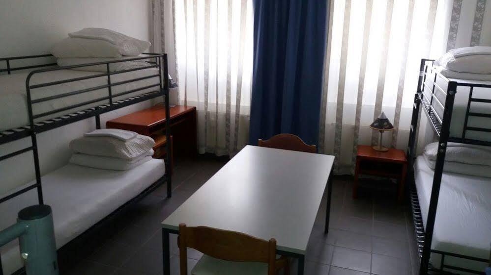 Hotel-Pension Adamshof Berlin Extérieur photo